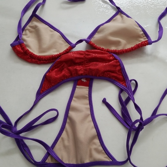 Bikini - Picture 3 of 3